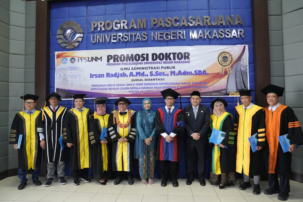 Penuh Haru, Munafri Sampaikan Selamat di Promosi Doktor Sahabatnya, Irsan Radjab