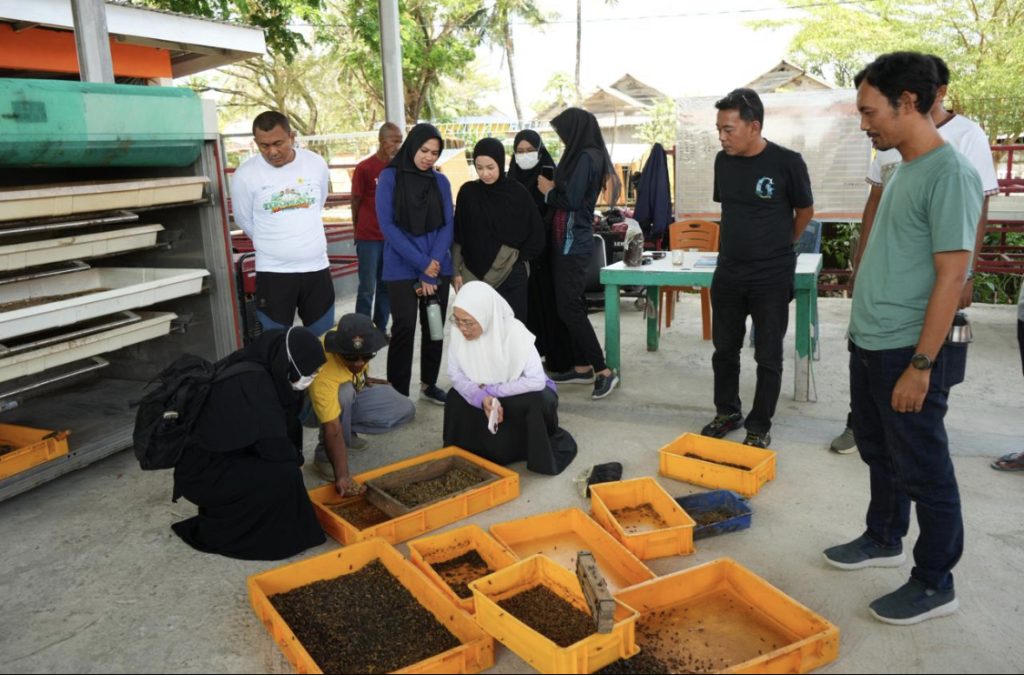 Melinda Kembali Kunjungi TPS3R Untia Dorong Pengelolaan Sampah Berbasis Masyarakat dan Budidaya Maggot