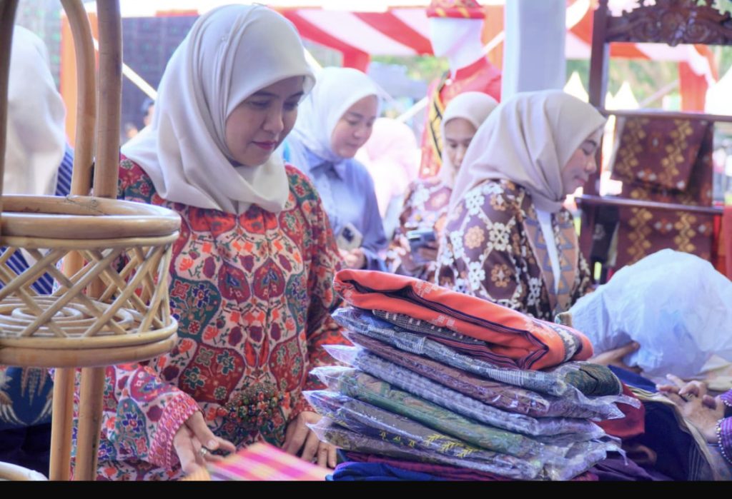 Aliyah Mustika Ilham Dorong UMKM Lokal Tumbuh Lewat Pameran Ekraf Rakornas 2025