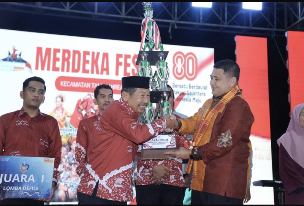 Lewat Pesta Rakyat, Munafri Ajak Warga Tamalanrea Jaga Kekompakan
