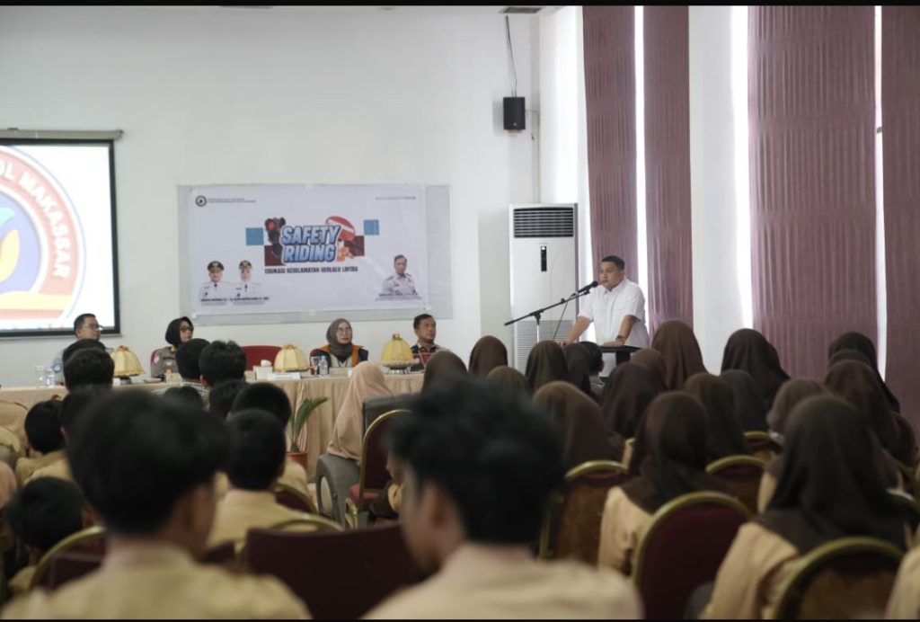 Munafri Bangun Kesadaran Keselamatan Lalu Lintas Bersama Siswa Bosowa School