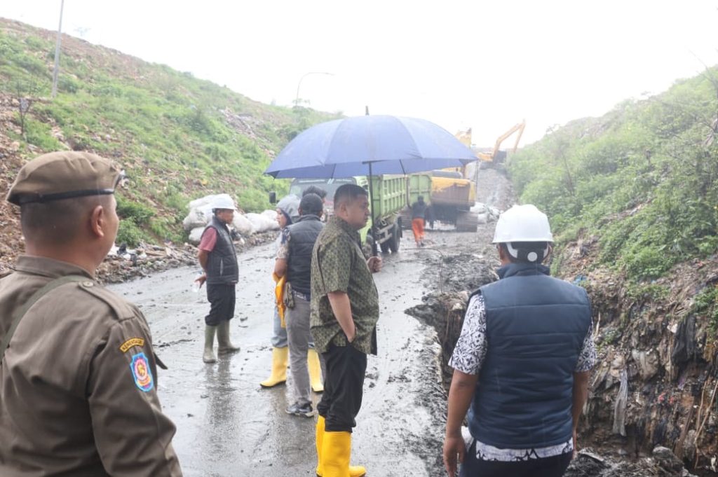 Wali Kota Munafri Pantau TPA Antang, Fokus Kurangi Tumpukan dan Benahi Akses Jalan