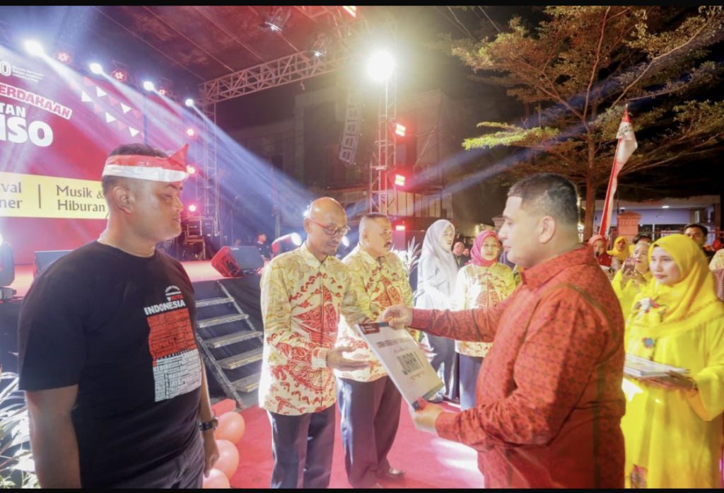 Munafri-Aliyah Hadiri Pesta Rakyat Mariso, Tekankan Jaga Kebersihan