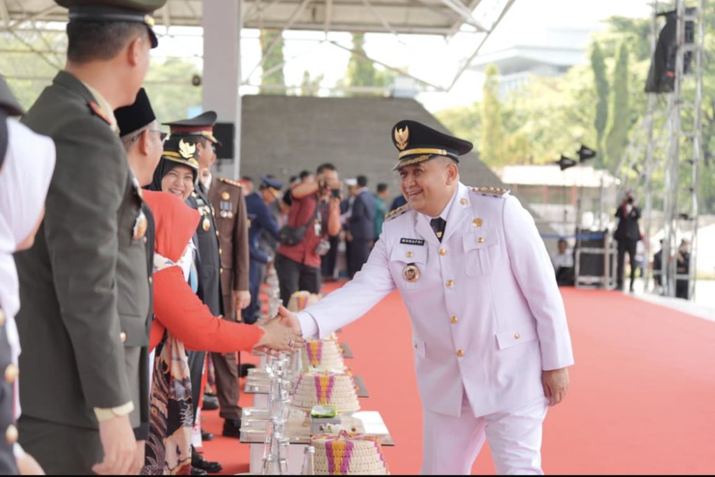 Wali Kota dan Jajaran Pemkot Makassar Upacara HUT ke-80 RI di Lapangan Karebosi