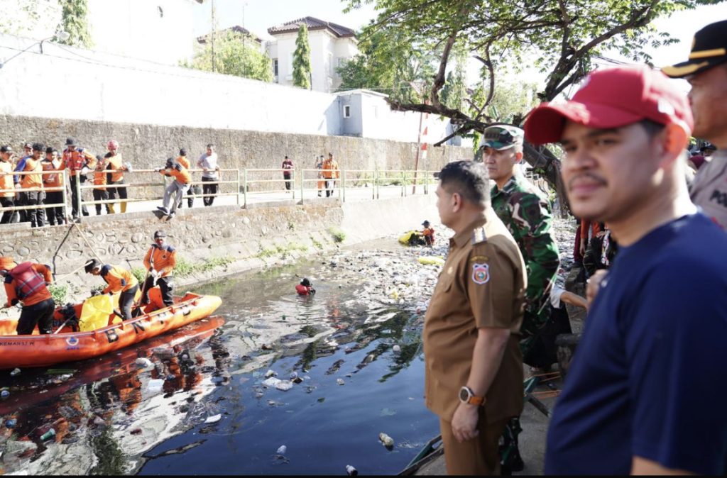Wali Kota Munafri Pimpin Pembersihan Kanal, Libatkan Seluruh Elemen