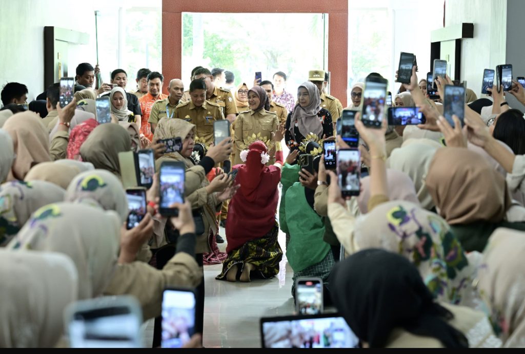 Aliyah Mustika Ilham Serukan Semangat Pengabdian Sosial di Harlah Perdana FPSM Makassar