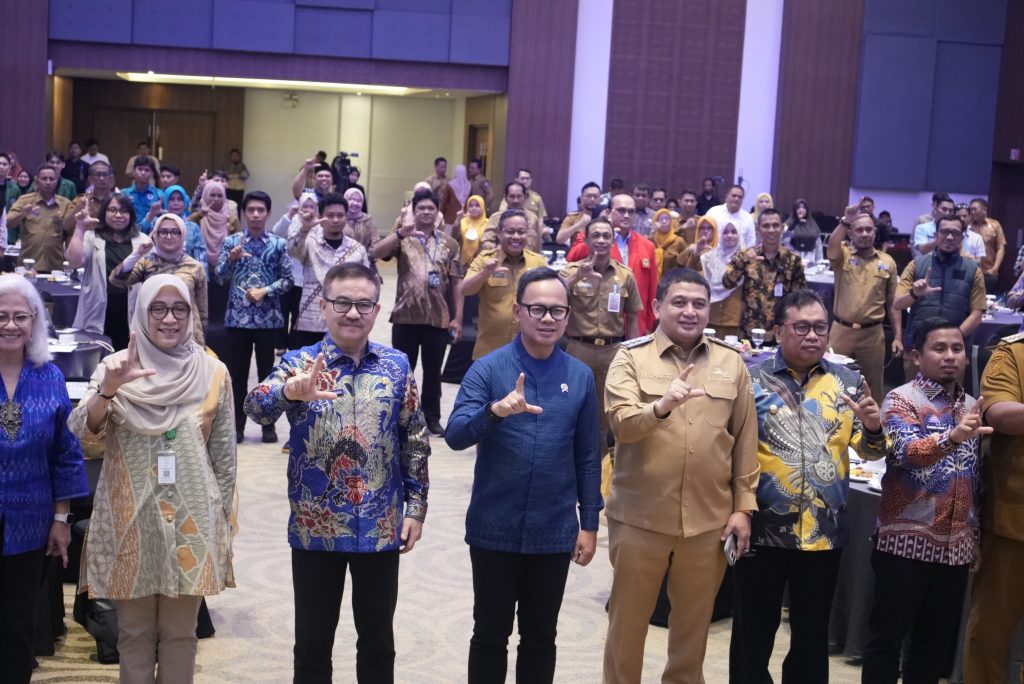 Dorong Aksi Nyata Hadapi Krisis Iklim, Munafri Hadiri Paparan Bima Arya Soal Green Leadership