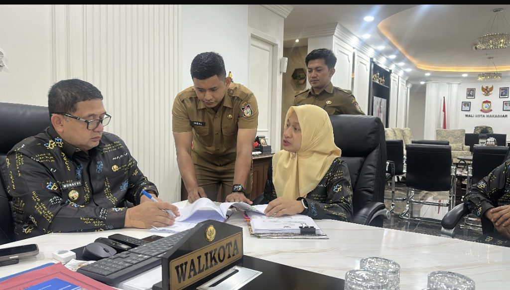 Disdik Makassar Pastikan Distribusi Seragam Sesuai Aturan, Siap Evaluasi Jika Penyedia Bermasalah