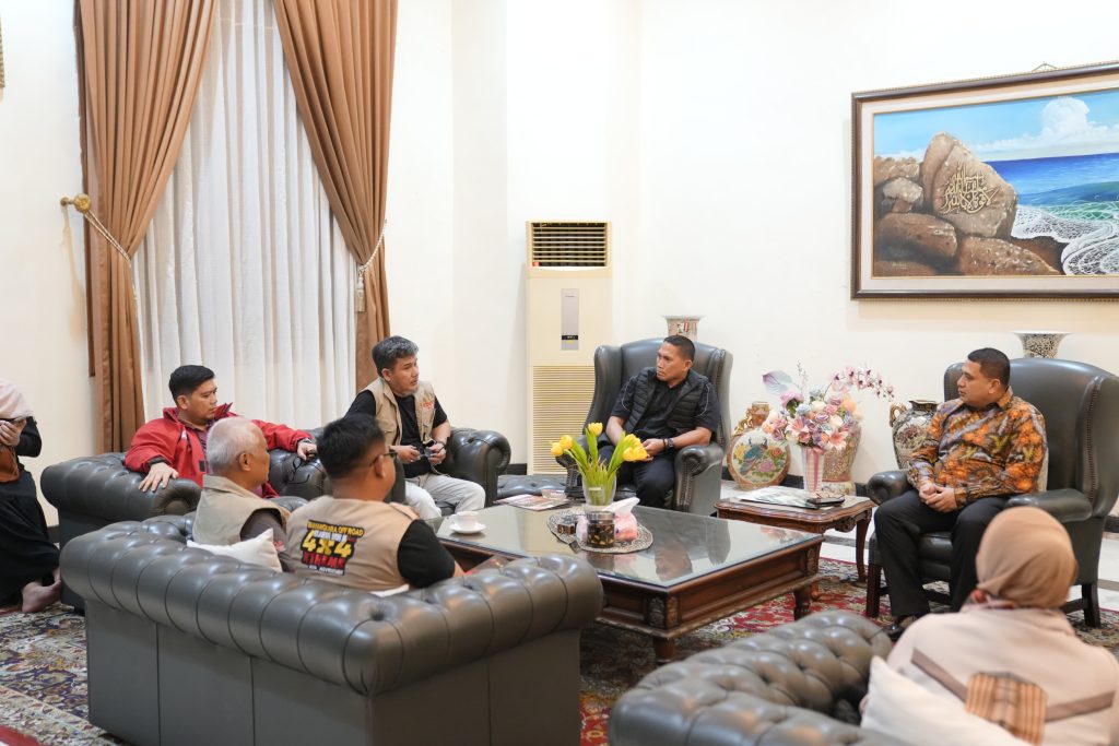 Wali Kota Munafri Dukung Bhayangkara Offroad Peduli 2025 di Makassar