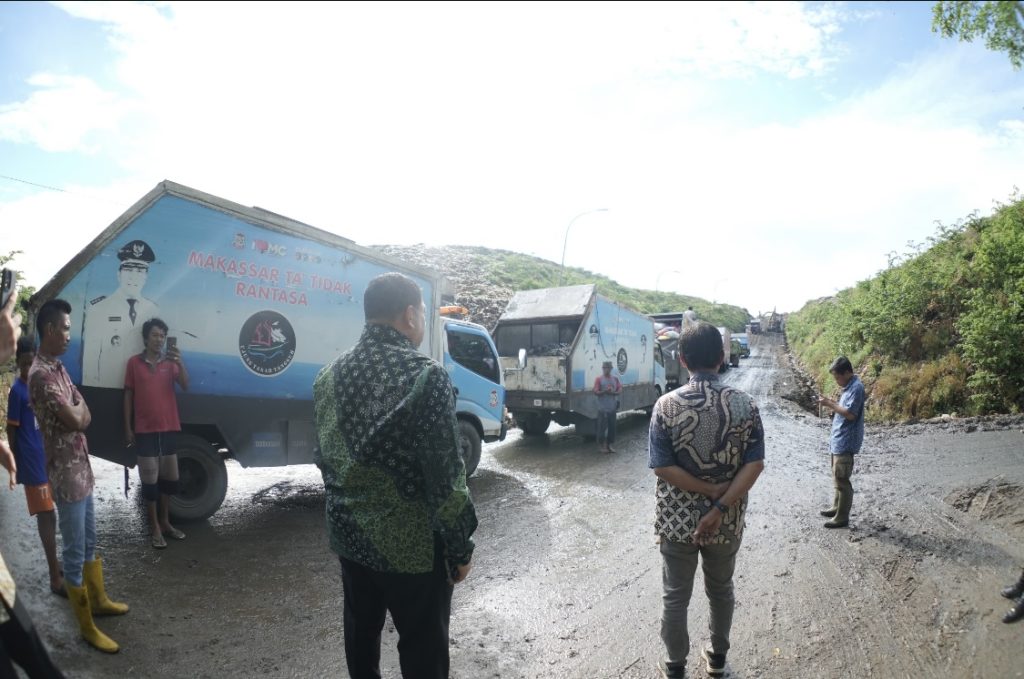 Munafri Kembali Tinjau TPA, Siapkan 100 Armada Baru dan Perbaiki Akses Jalan