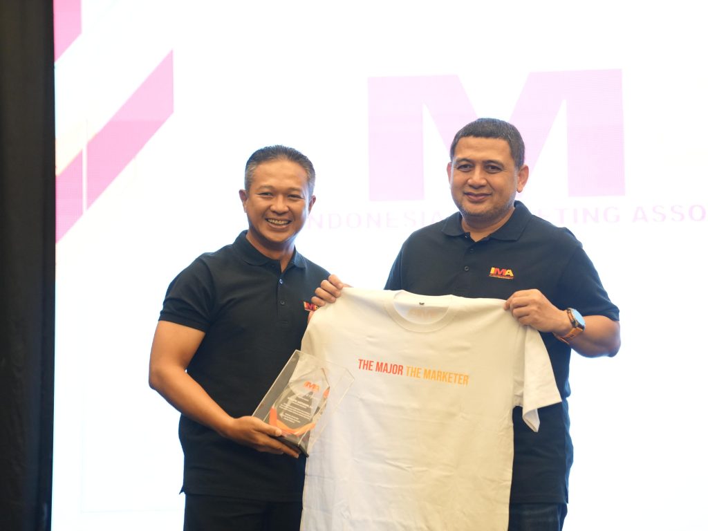 Munafri Hadiri Pelantikan Pengurus IMA, Tekankan Kolaborasi Branding Penguatan UMKM di Makassar