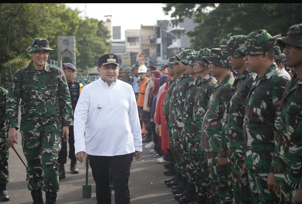 Munafri Pimpin 1.000 Personel Gabungan Ikuti Apel Karya Bakti Pembersihan Pasar Terong