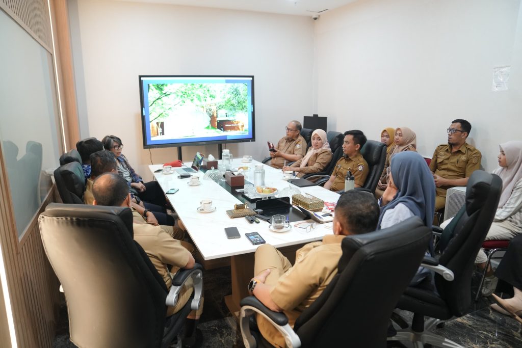 Wali Kota Makassar Pimpin Rakor Revitalisasi Pedestrian Hijau hingga Pengembangan MCH