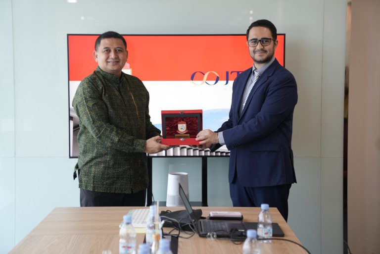 Wali Kota Munafri Bertemu Investor dari Qatar Bahas Pembangunan Stadion
