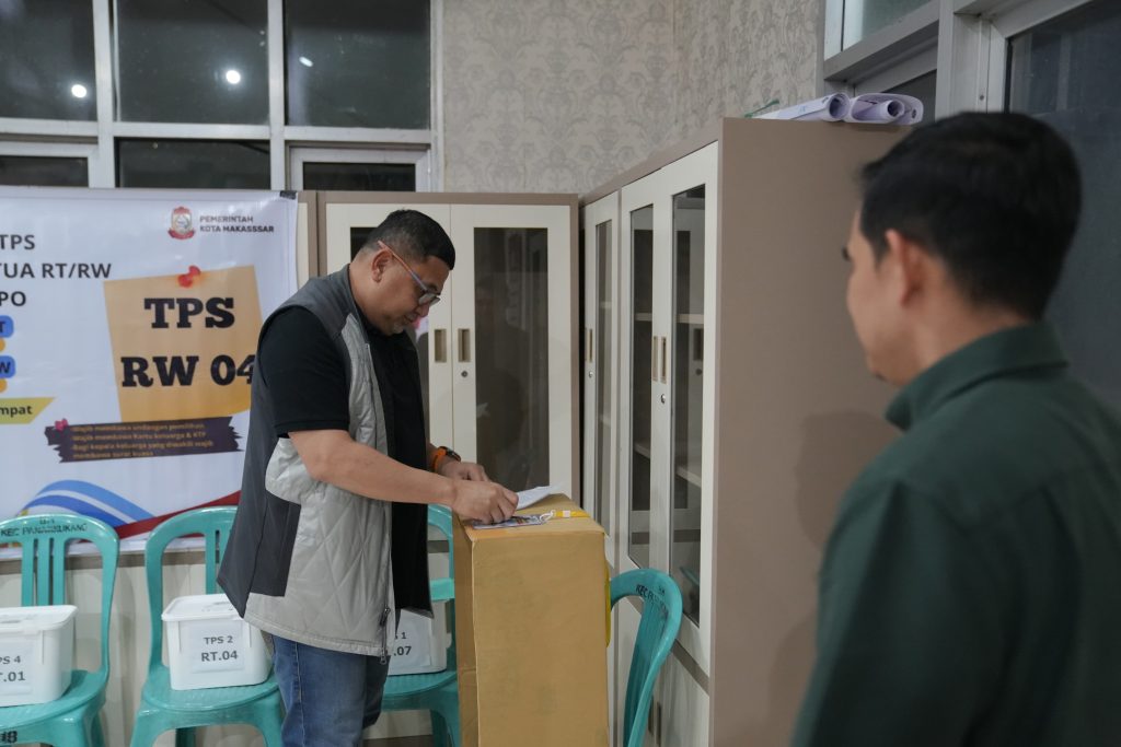 Jelang Pemilihan RT/RW, Munafri Turun Langsung Malam-malam Pantau Suasana Agar Kondusif