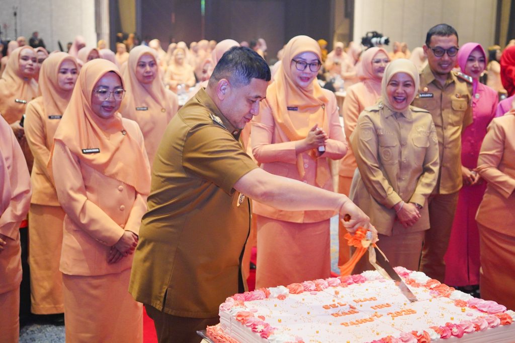HUT ke-26 DWP Makassar, Wali Kota Makassar Tekankan Emak-emak Berdaya, Keluarga Kuat