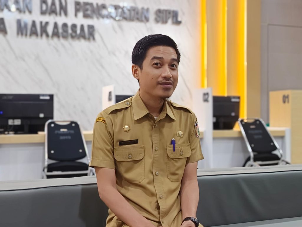 Dulu Menyeberang ke Daratan, Kini Dukcapil Hadir di Pulau-Pulau Makassar Layani Warga