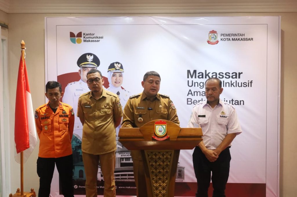 Pemkot Makassar Tetapkan Status Siaga Cuaca, Munafri Imbau Warga Tingkatkan Kewaspadaan