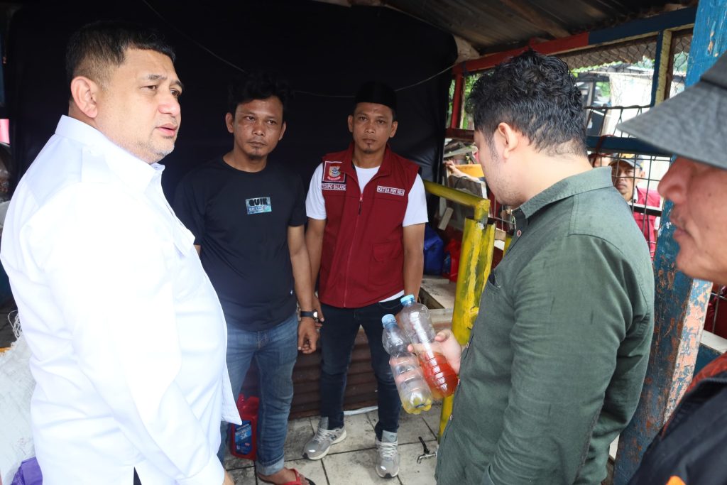 Wali Kota Munafri Tinjau Karya Inovasi Anak Muda Makassar Sulap Sampah Plastik Jadi BBM
