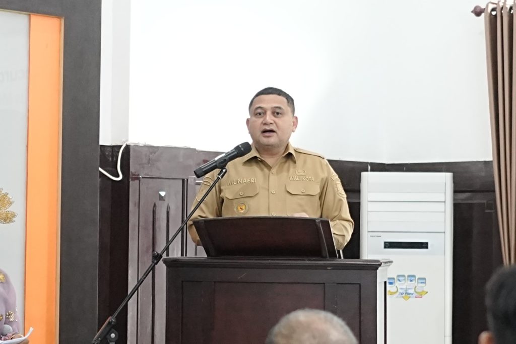 Wali Kota Makassar Resmikan Program Kamus Masuk Sekolah Versi Digital Bahasa Makassar