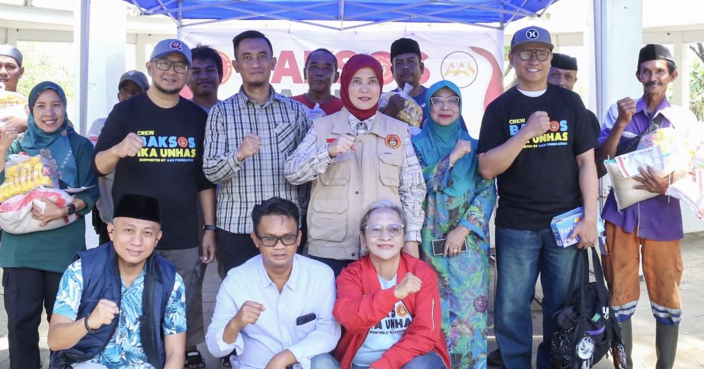 Aliyah Mustika Ilham Serahkan 300 Paket Sembako untuk Petugas Pemakaman