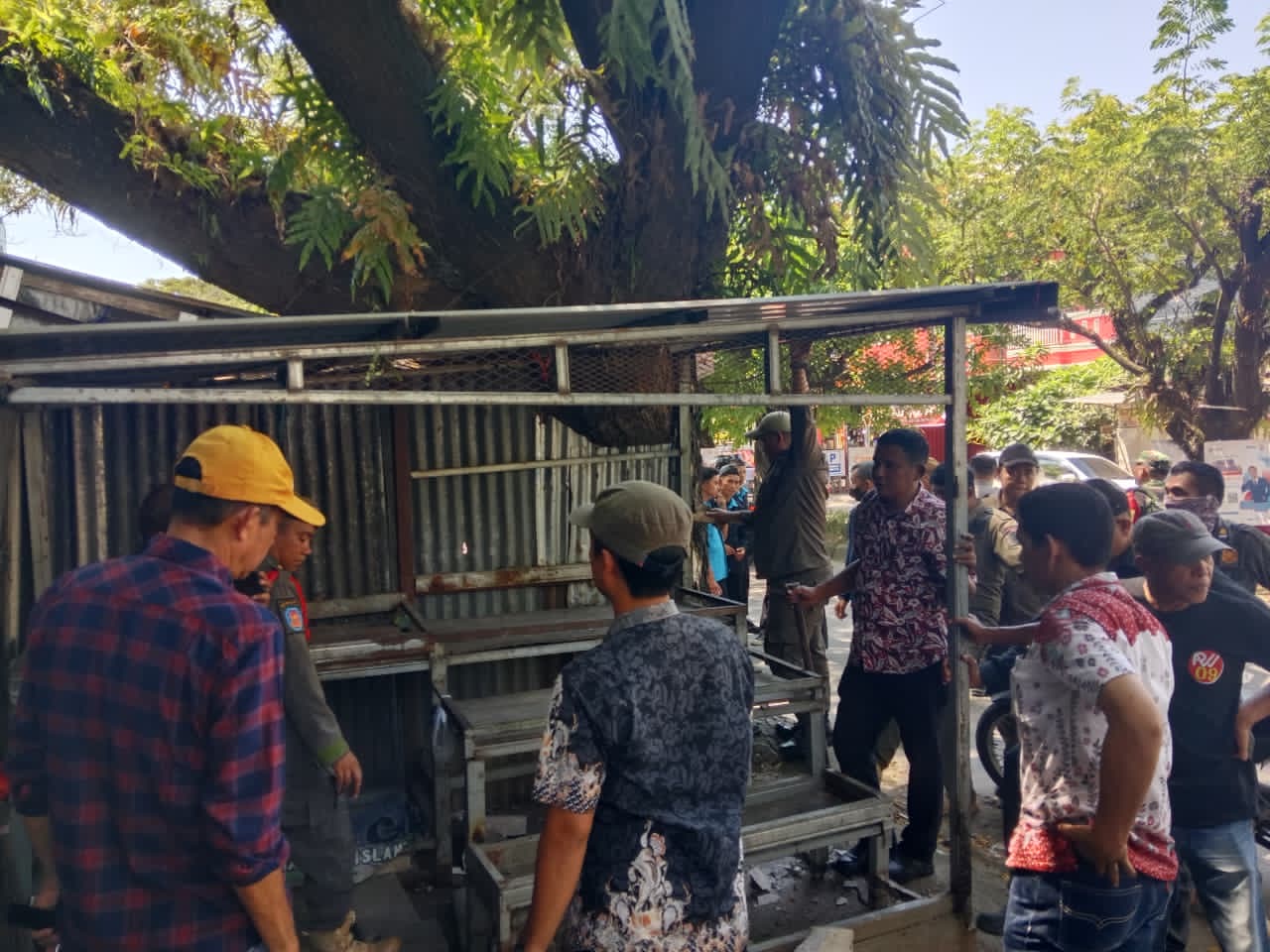 Penertiban 60 Lapak di Poros BTP Berjalan Kondusif, Tanpa Gesekan