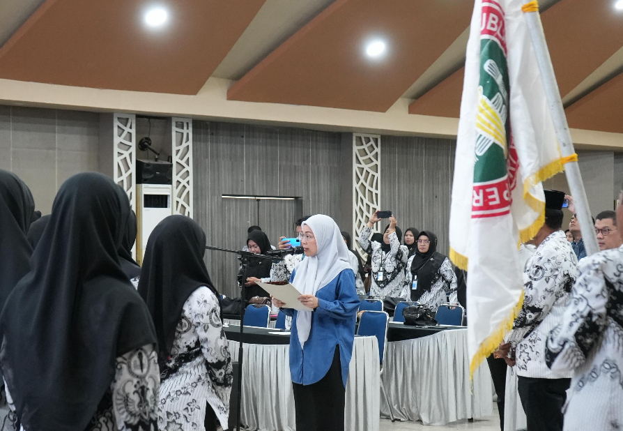 Ketua Dewan Pembina Perempuan PGRI Makassar Kukuhkan Pengurus Baru, Perkuat Peran Guru Perempuan dalam Pendidikan