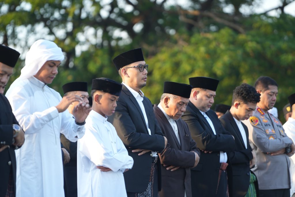 Maknai Idul Adha, Appi Ajak Warga Makassar Rawat Persatuan dan Semangat Berbagi kepada Sesama