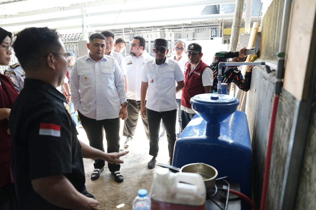 Tinjau TPS3R Karunrung, Munafri Siapkan Anggaran Perbaikan Fasilitas Pengolahan Sampah