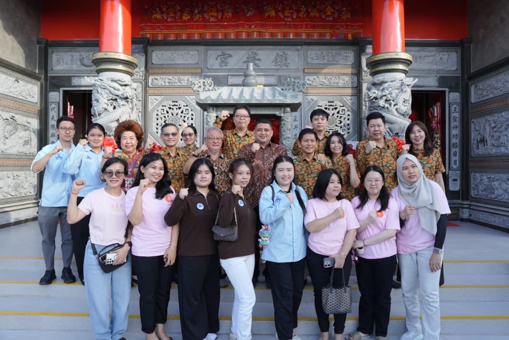 Wali Kota Munafri Tanda Tangani Prasasti Peresmian Cetiya Zhen An Kong Makassar