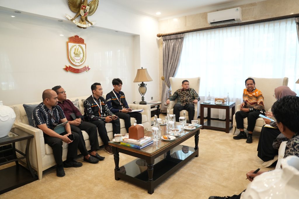 Wali Kota Makassar Terima Tim BPS, Ikut Jalani Pendataan Sensus Ekonomi 2026