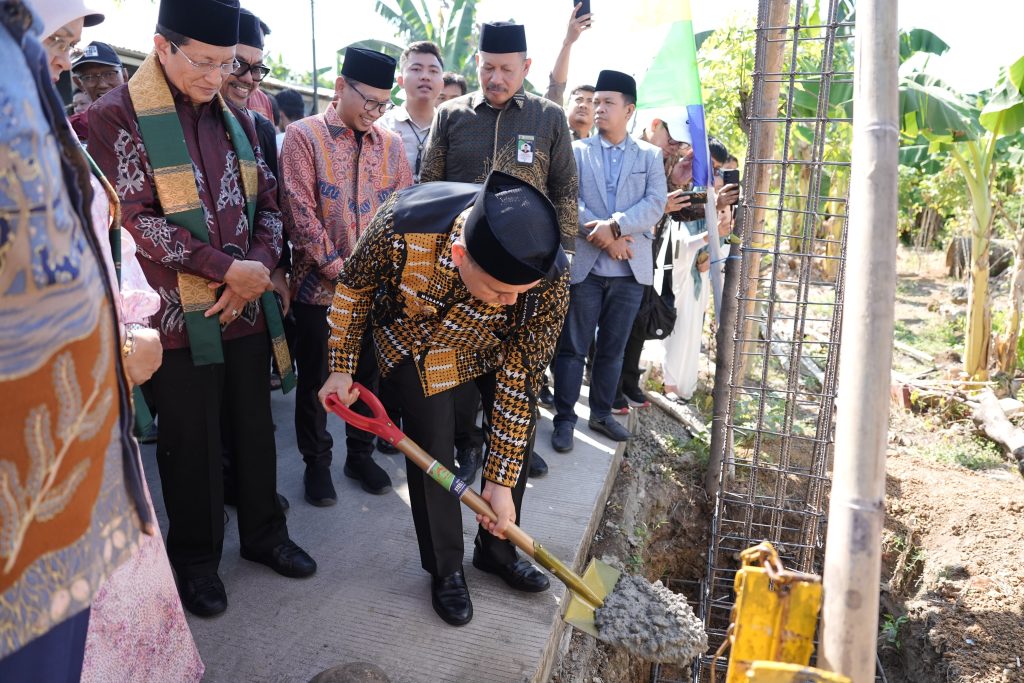 Wali Kota Makassar dan Menag RI Letakkan Batu Pertama Gerbang Moderasi Indonesia di BTP