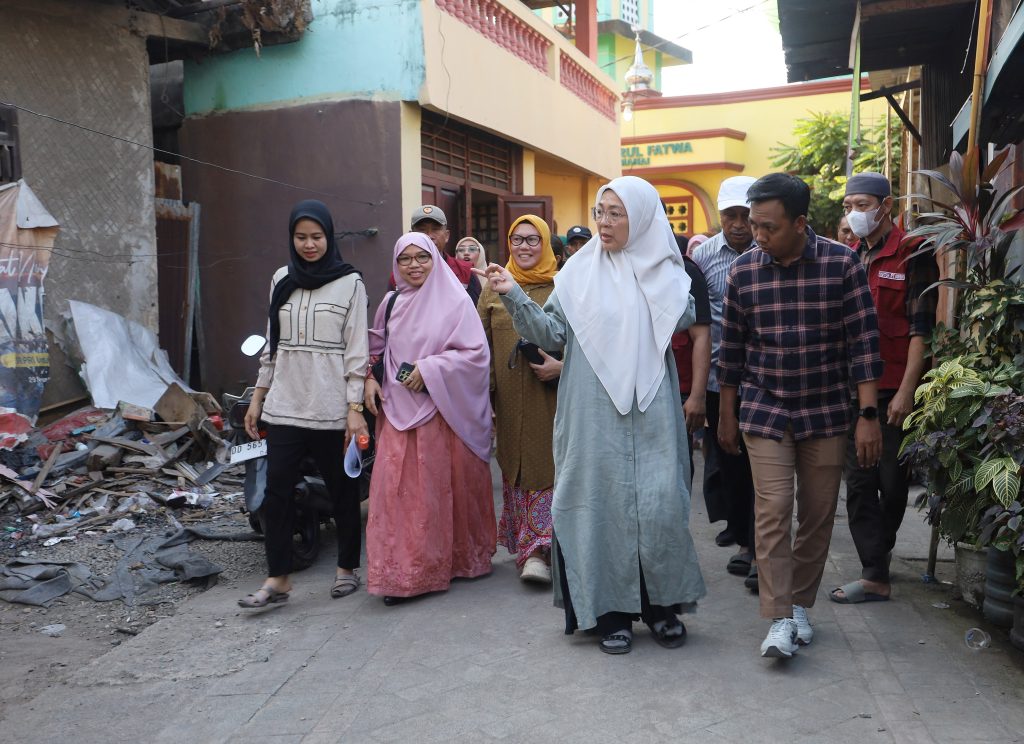 Ketua TP PKK Kota Makassar Tinjau Korban Kebakaran di Kelurahan Mangasa, Berikan Dukungan dan Bantuan