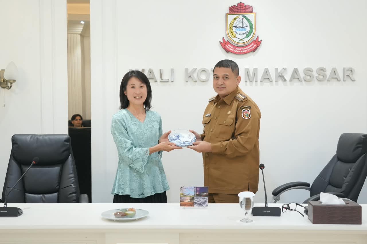 Wali Kota Makassar Sambut Mahasiswa Universitas Keio Jepang Usai Lakukan Riset di Lakkang