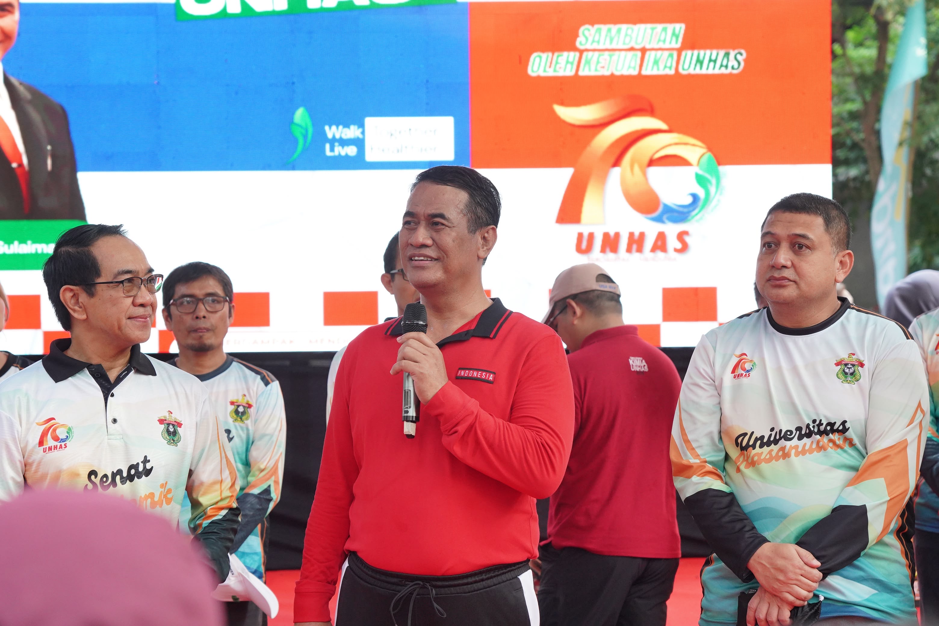 Wali Kota Makassar Ramaikan Fun Walk Dies Natalis ke-70 Unhas