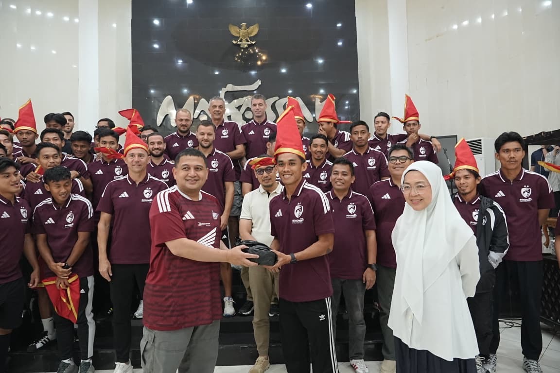 Munafri Jamu dan Lepas Pemain PSM ke Parepare, Tegaskan Dukungan Pemkot Makassar