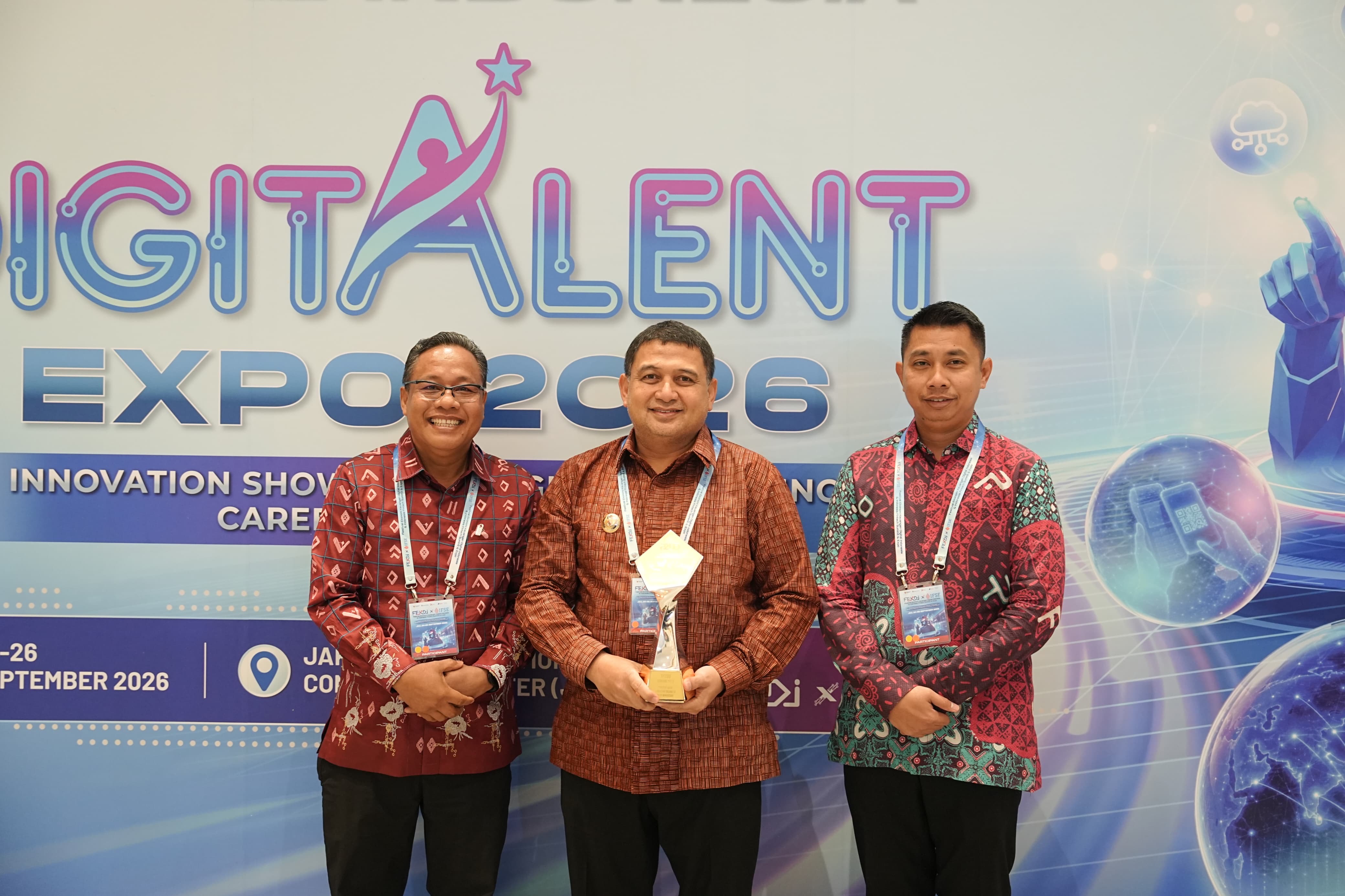 Wali Kota Munafri Antar Makassar Raih Predikat Kota TP2DD Terbaik 2026