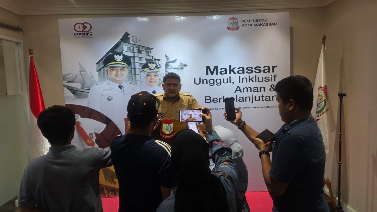 Prihatin Kabut Asap di Makassar, Appi Instruksikan Dinas Bagi Masker Gratis ke Siswa dan Kelompok Rentan